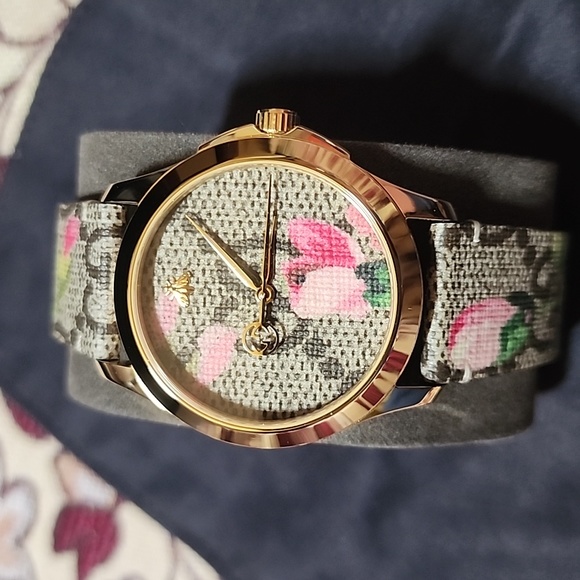 Gucci timeless bloom watch - Picture 2 of 5